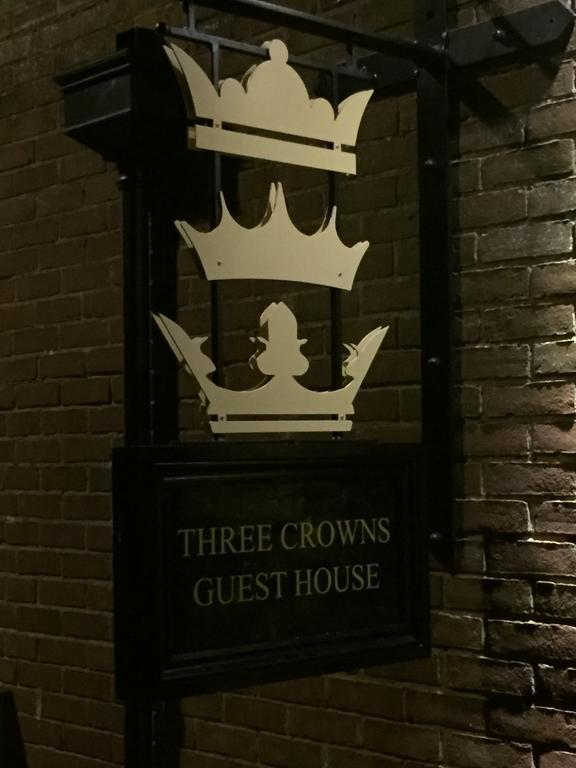 Three Crowns Guest House Salisbury Exteriör bild